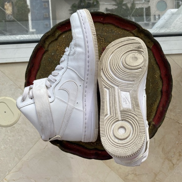 Nike Air Force 1 Ultra Force Mid ESS Women Size 7.5 White/White - Picture 4 of 7